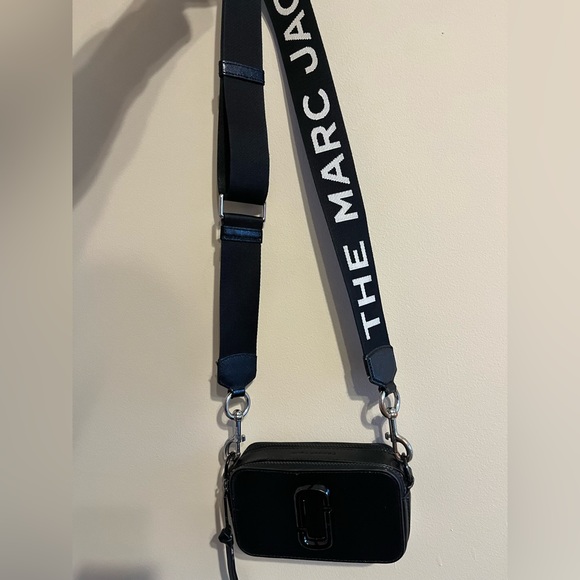 Marc Jacobs Handbags - Marc Jacob snapshot bag